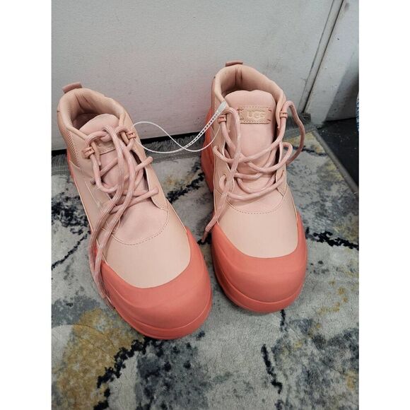 New Peach UGG boots - Picture 1 of 9